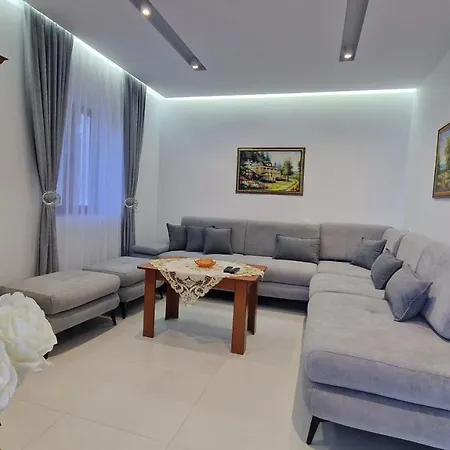 Hotel Kodhima Shkalle Stenojt